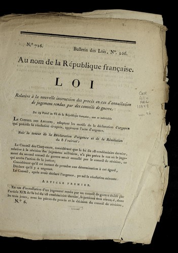 Loi relative a   la nouvelle instruction des proce  s en cas d'annullation de jugemens rendus par des conseils de guerre by France cover