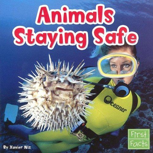 Animals Staying Safe by Xavier Niz cover