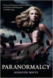 Paranormalcy (Paranormalcy #1) by Kiersten White cover